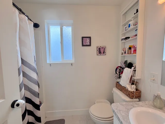 Main upstairs bathroom