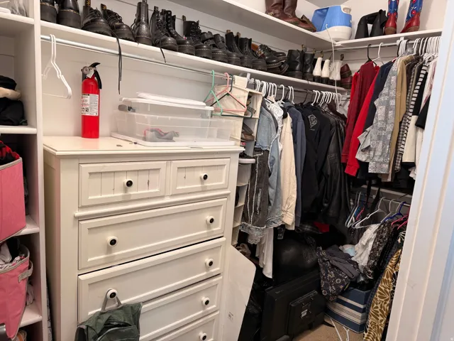 Walk-in closet