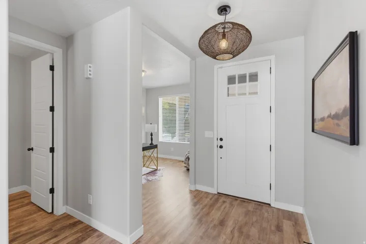 3576 W Alta Loma Ln, South Jordan, Utah 84095