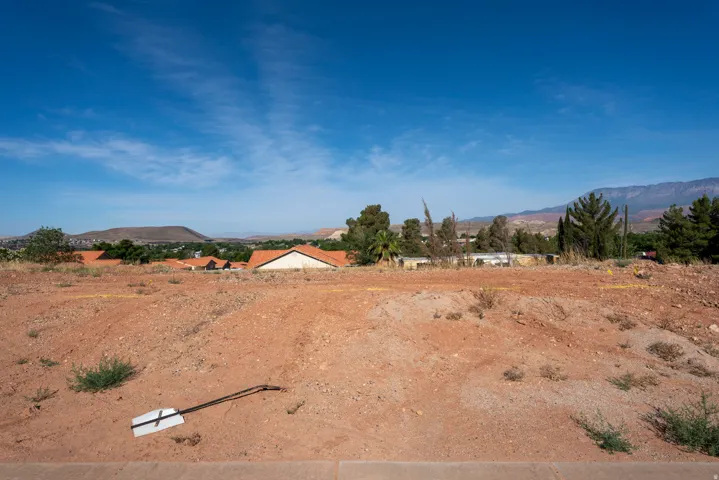 Expansive undeveloped land parcel featuring a clear, level building site