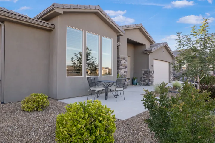 Courtyard, Entryway, Garage - The views from this courtyard are Spectacular!!