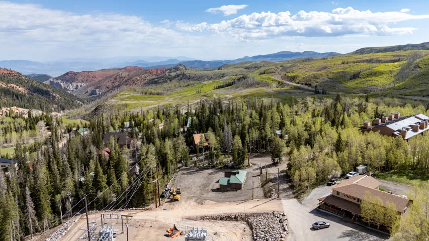 539 N Half Circle Dr, Brian Head, Utah 84719