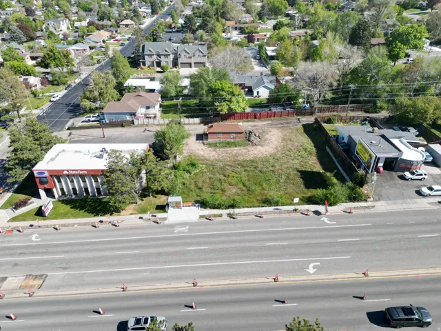 Expansive commercial lot with direct road frontage