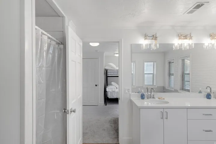 199 N 300 W, Garden City, Utah 84028