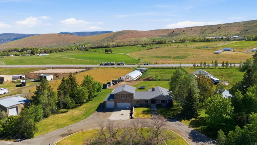 4071 S Crazy Acres Rd, Daniel, Utah 84032