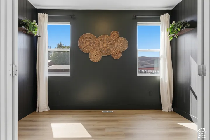 Main Floor Office/Den