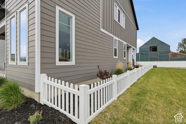 Fenced Side Yard