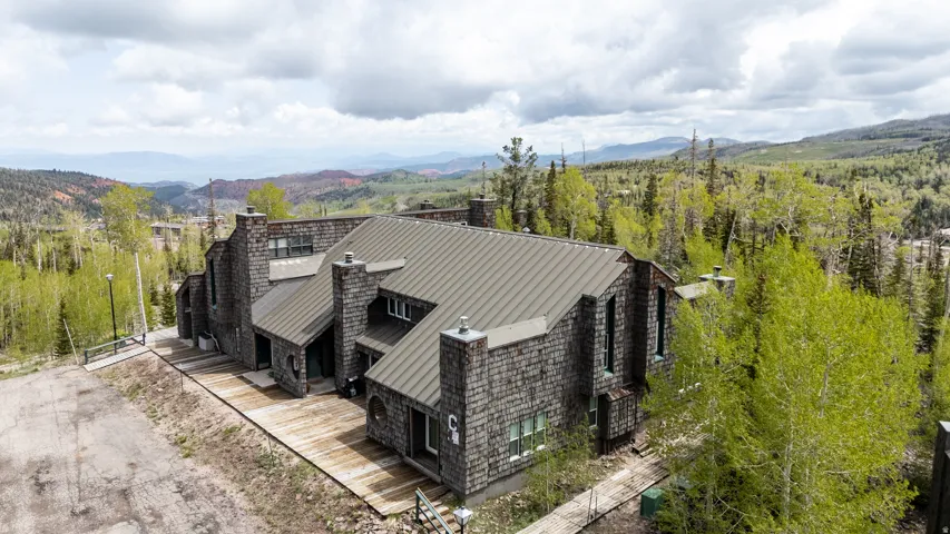 286 W Eagles Roost St #c107, Brian Head, Utah 84719