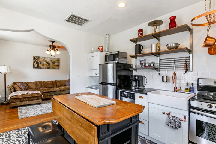 22 W 300 N, Salt Lake City, Utah 84103