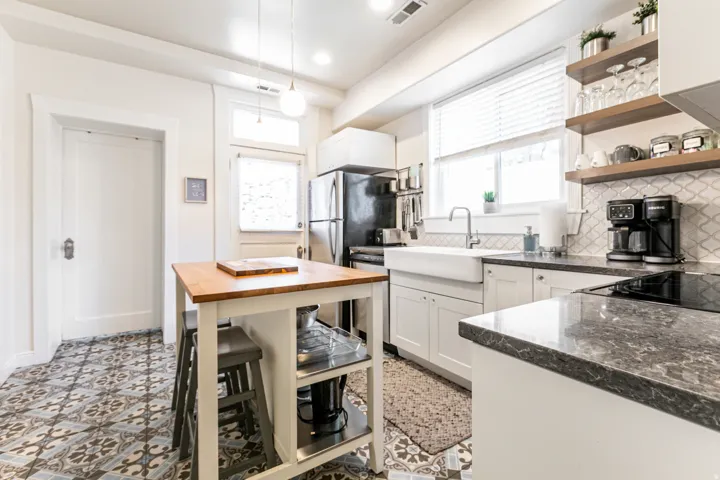 22 W 300 N, Salt Lake City, Utah 84103