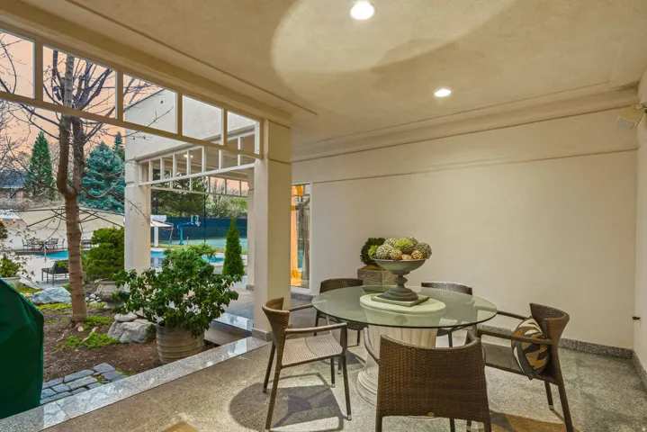2552 E Walker Ln, Salt Lake City, Utah 84117