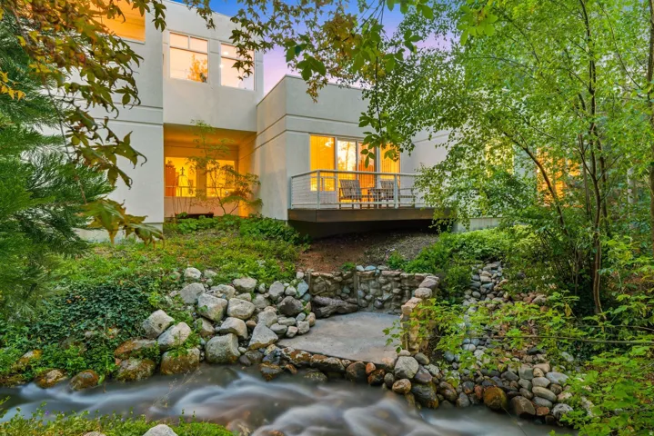 2552 E Walker Ln, Salt Lake City, Utah 84117