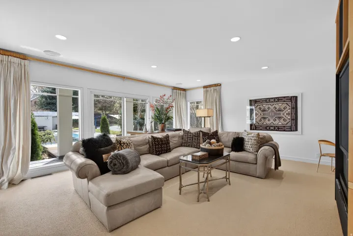 2552 E Walker Ln, Salt Lake City, Utah 84117