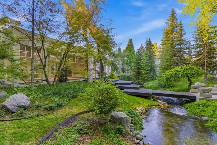 2552 E Walker Ln, Salt Lake City, Utah 84117
