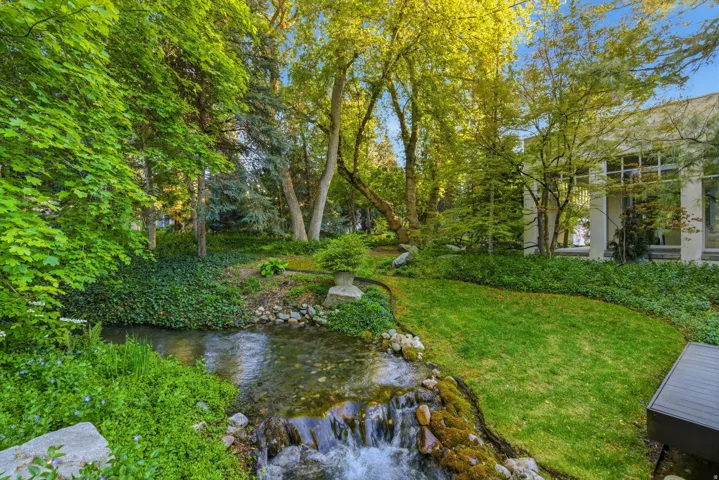 2552 E Walker Ln, Salt Lake City, Utah 84117