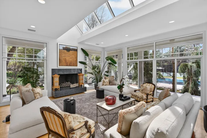 2552 E Walker Ln, Salt Lake City, Utah 84117