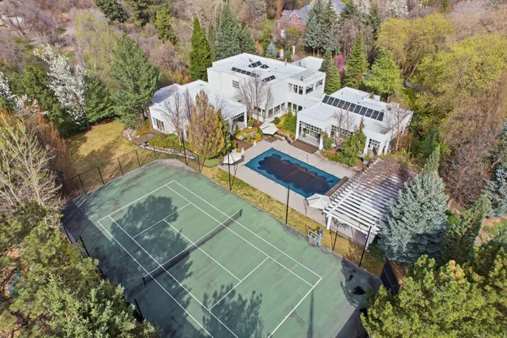 2552 E Walker Ln, Salt Lake City, Utah 84117