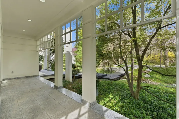 2552 E Walker Ln, Salt Lake City, Utah 84117