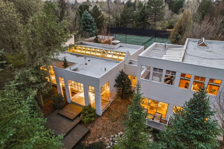 2552 E Walker Ln, Salt Lake City, Utah 84117