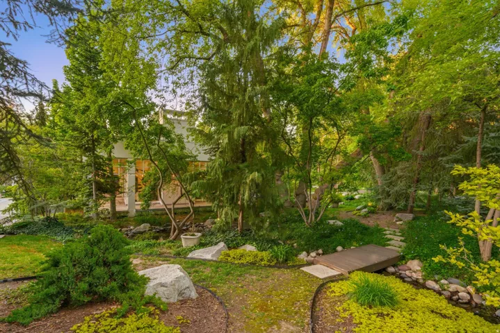 2552 E Walker Ln, Salt Lake City, Utah 84117