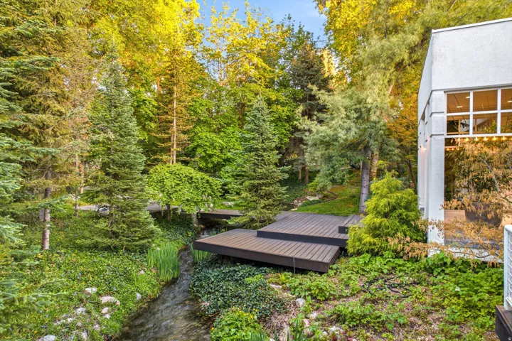 2552 E Walker Ln, Salt Lake City, Utah 84117