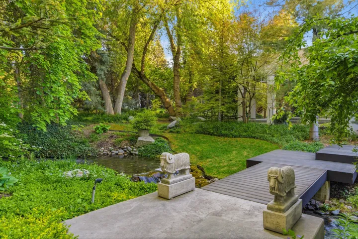2552 E Walker Ln, Salt Lake City, Utah 84117