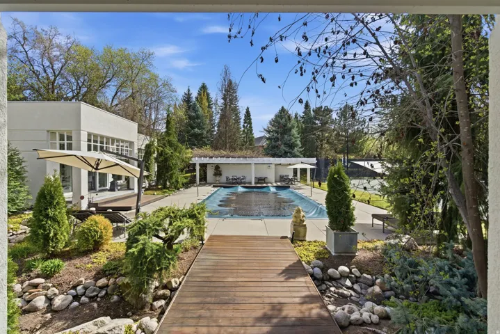 2552 E Walker Ln, Salt Lake City, Utah 84117