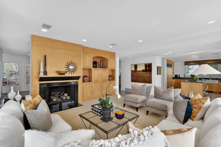 2552 E Walker Ln, Salt Lake City, Utah 84117