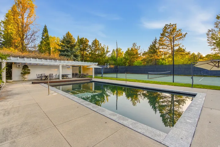 2552 E Walker Ln, Salt Lake City, Utah 84117