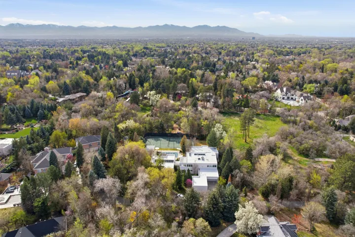 2552 E Walker Ln, Salt Lake City, Utah 84117