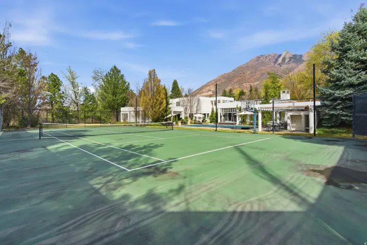 2552 E Walker Ln, Salt Lake City, Utah 84117