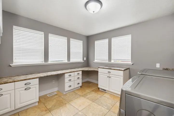 Laundry/Craft/Office WITH VIEWS