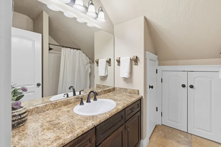 Full Bath Upstairs