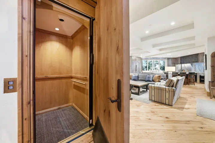 22 White Pine Canyon Rd, Park City, Utah 84060