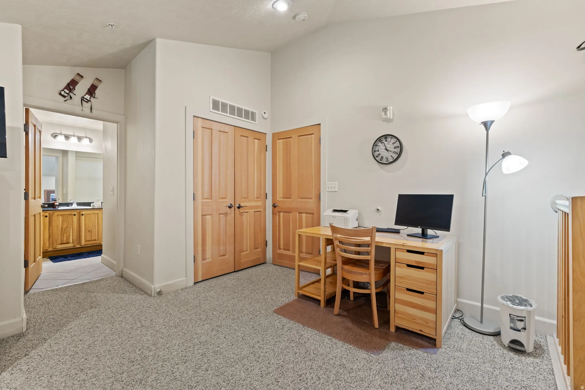 Office area in loft