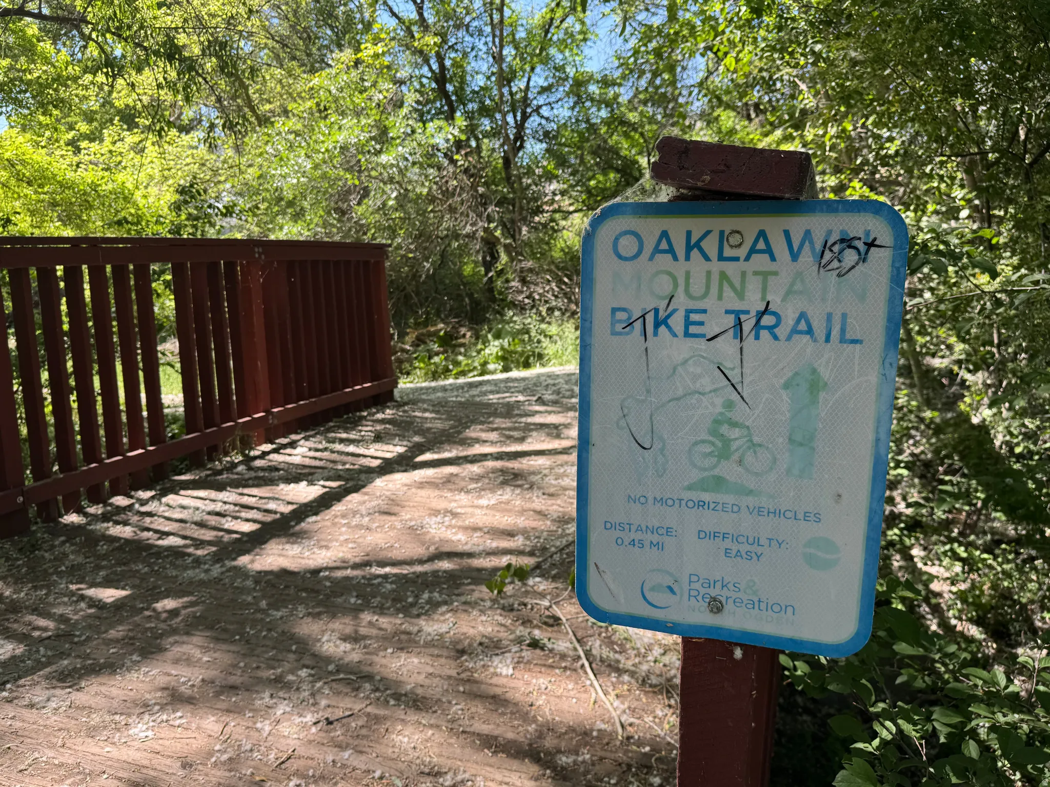 Oaklawn Park - Wooded Trails for Walking & Biking