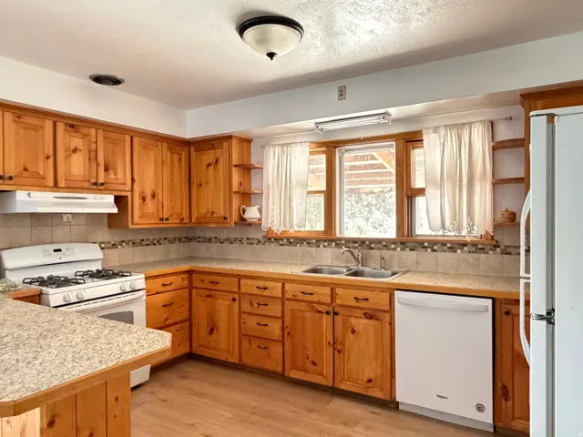 195 E 200 S, Kanosh, Utah 84637