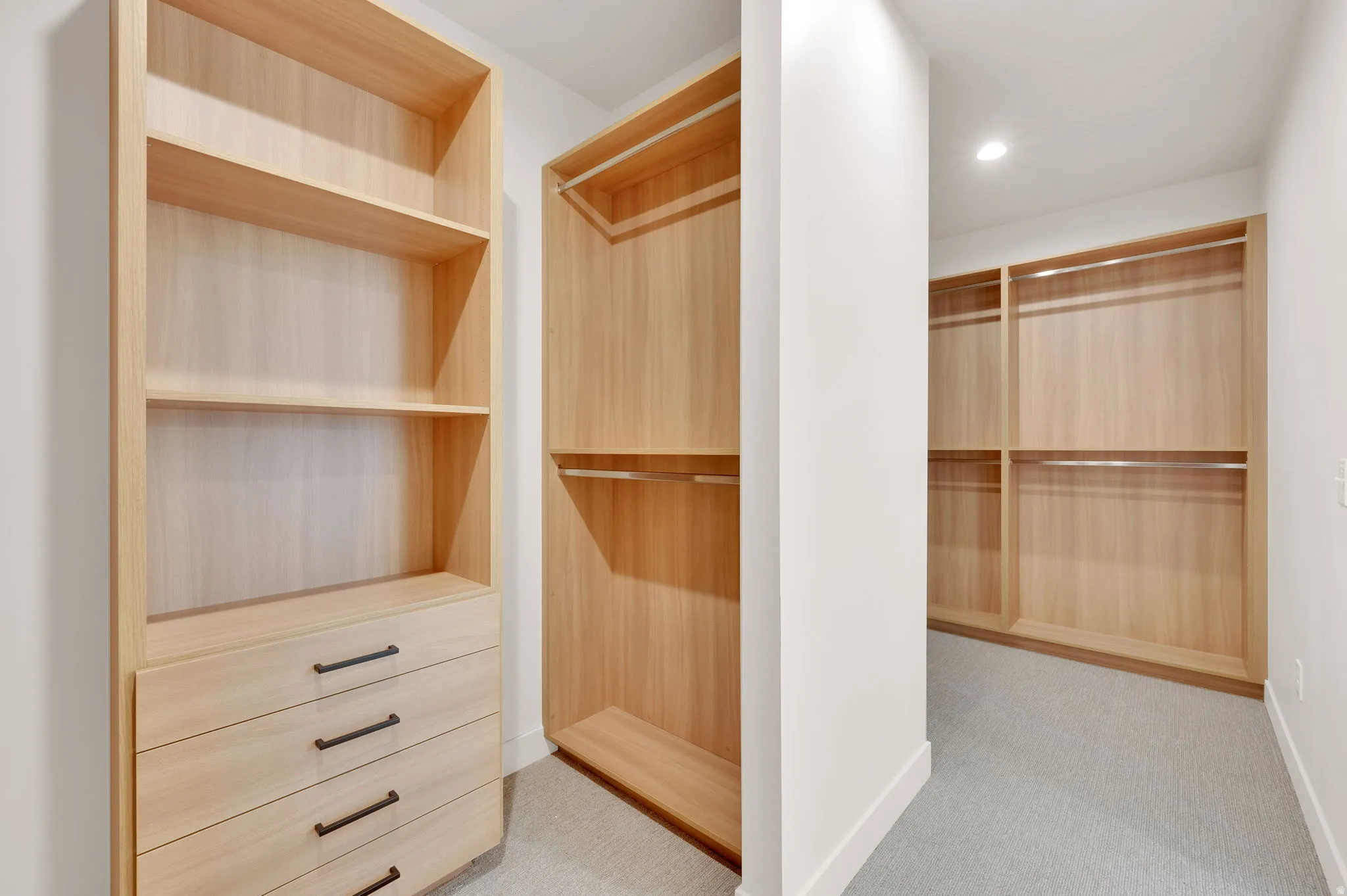 Primary Ensuite His/Hers Walk-in Closet