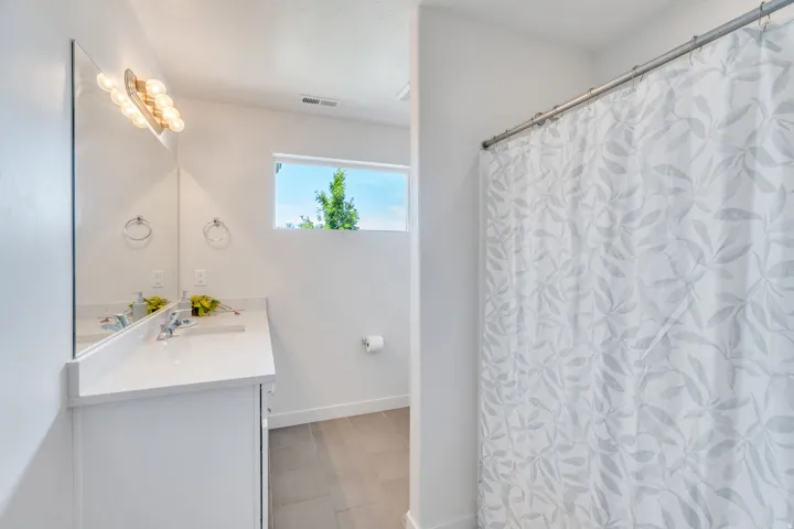 Main family bathroom