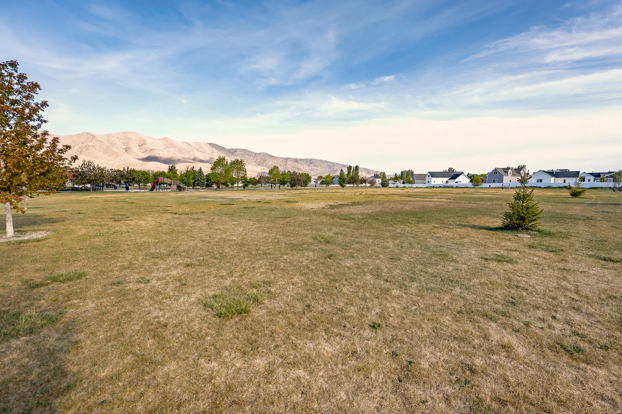 Very large Park across the street.