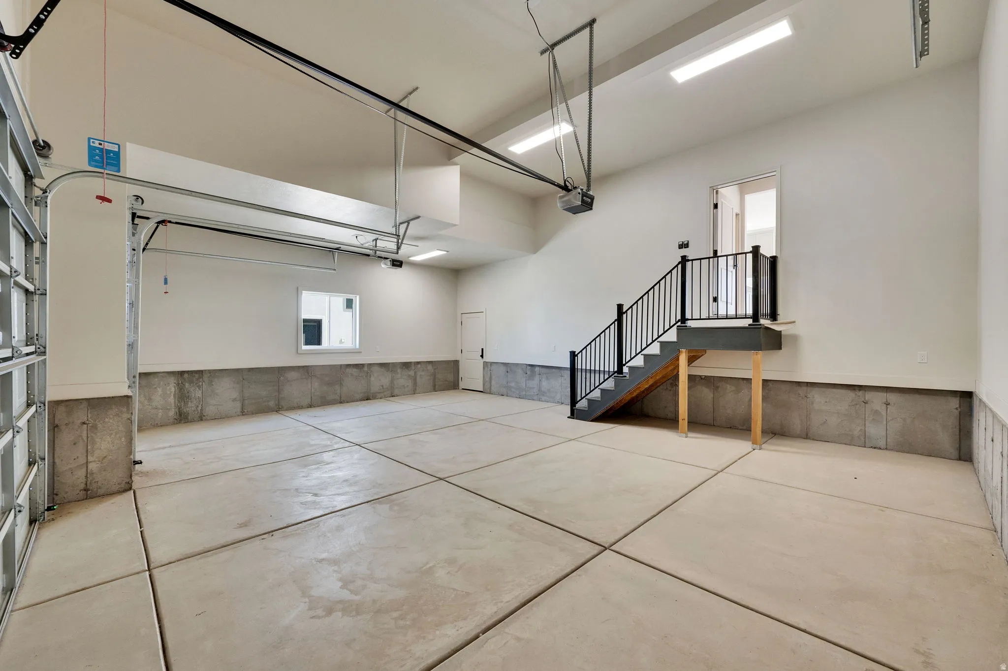3 Car Garage