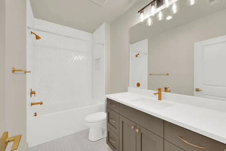 Bathroom #4