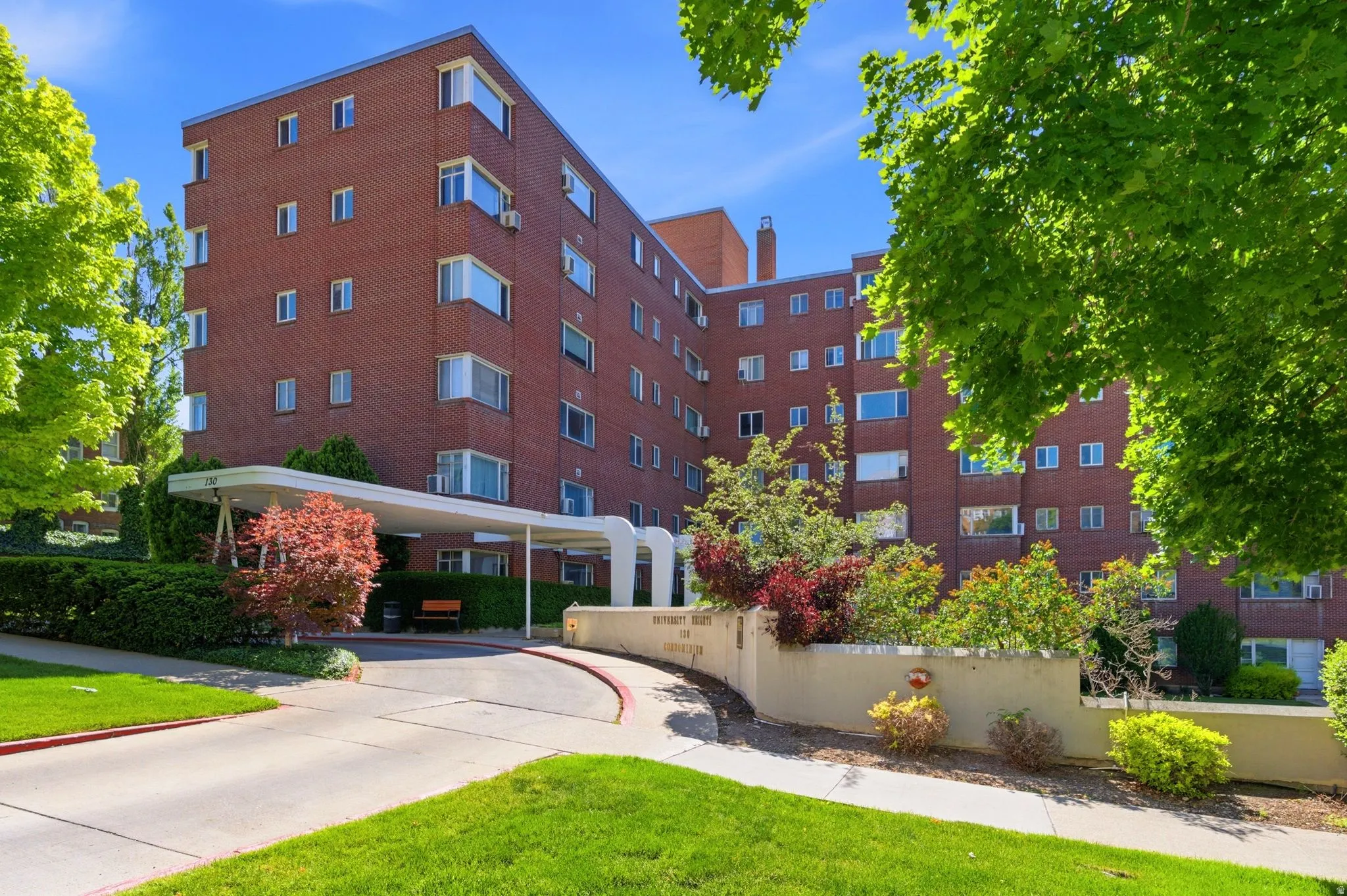 Entrance breezeway