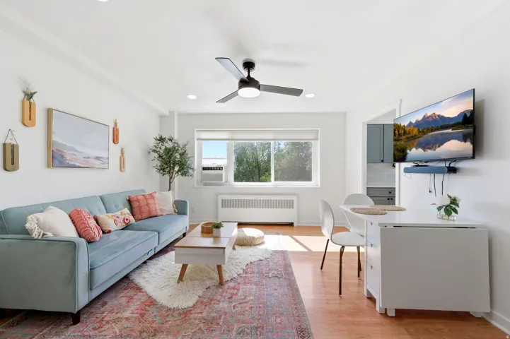 130 S 1300 E #305, Salt Lake City, Utah 84102