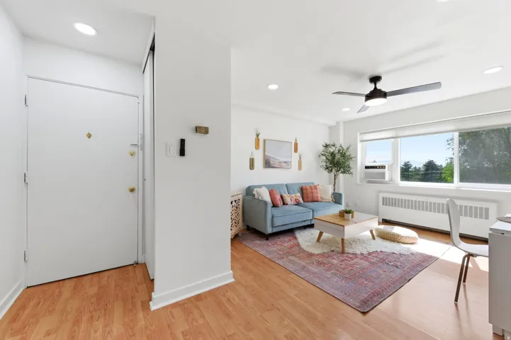 130 S 1300 E #305, Salt Lake City, Utah 84102
