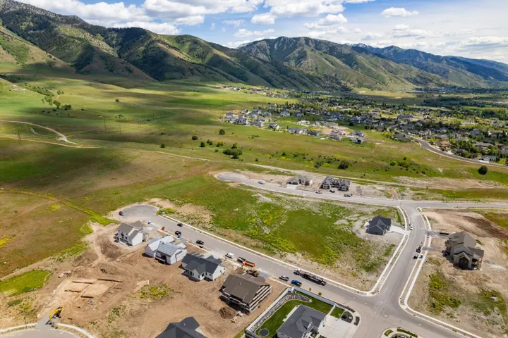 1139 E Center St, Hyde Park, Utah 84318