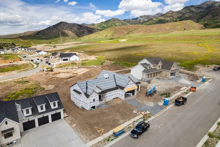 1139 E Center St, Hyde Park, Utah 84318