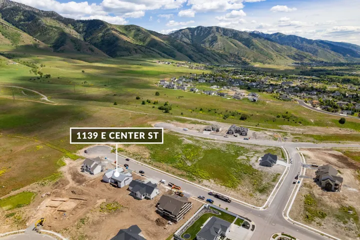1139 E Center St, Hyde Park, Utah 84318