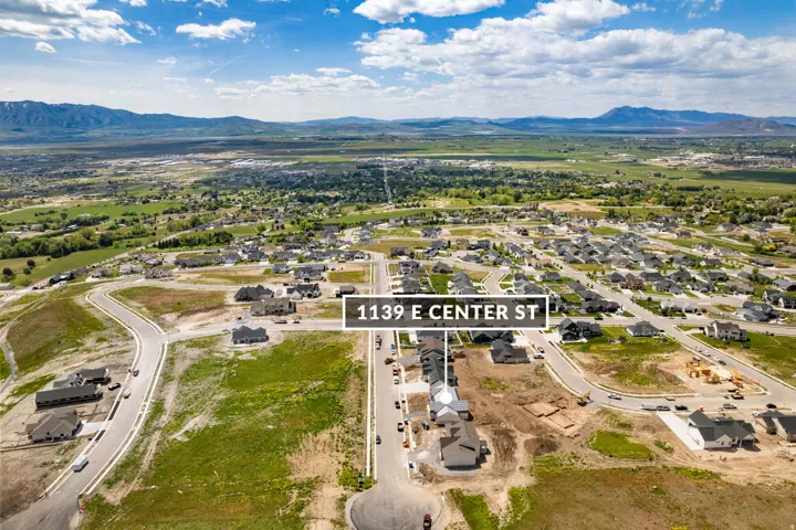 1139 E Center St, Hyde Park, Utah 84318