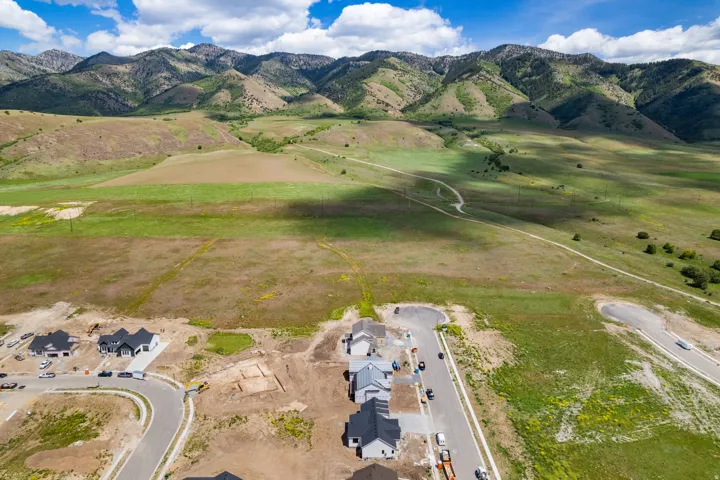 1139 E Center St, Hyde Park, Utah 84318